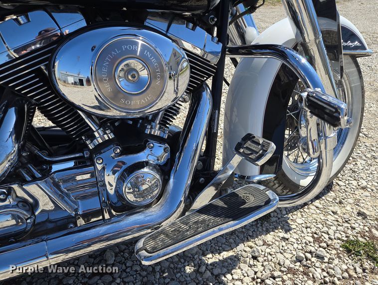 image for item EM7005 2005 Harley Davidson  Softail Deluxe  motorcycle