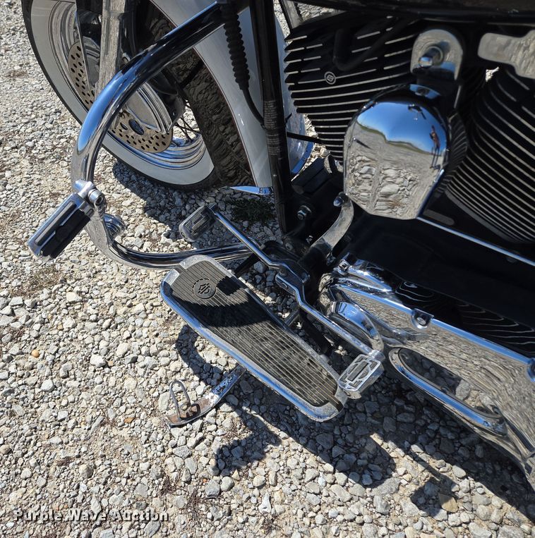 image for item EM7005 2005 Harley Davidson  Softail Deluxe  motorcycle