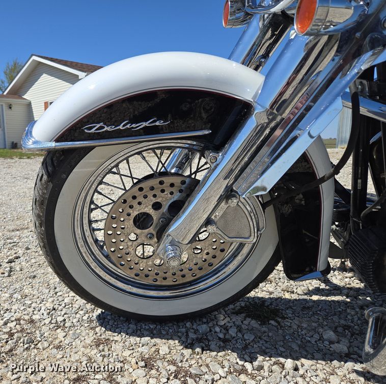 image for item EM7005 2005 Harley Davidson  Softail Deluxe  motorcycle