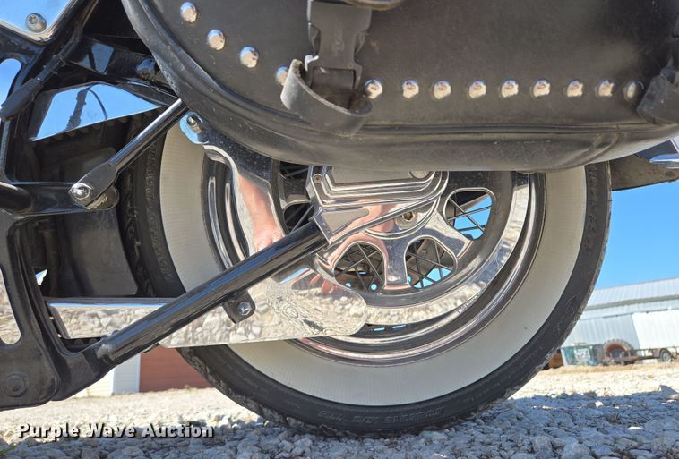 image for item EM7005 2005 Harley Davidson  Softail Deluxe  motorcycle