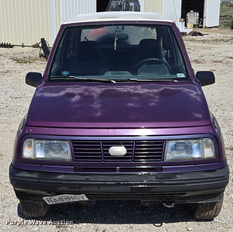 image for item EM7007 1995 Chevrolet Tracker  SUV