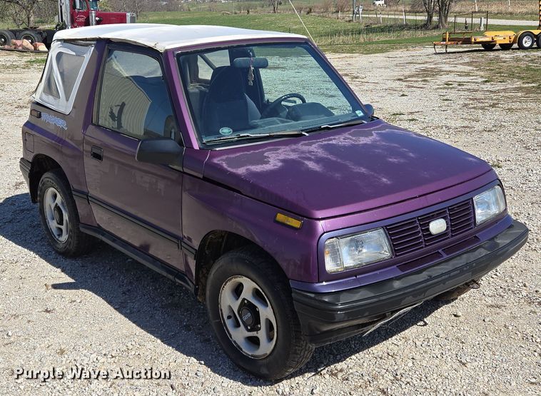 image for item EM7007 1995 Chevrolet Tracker  SUV