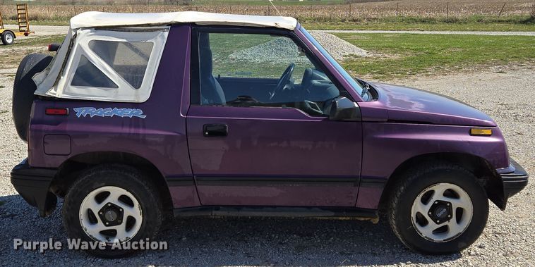 image for item EM7007 1995 Chevrolet Tracker  SUV