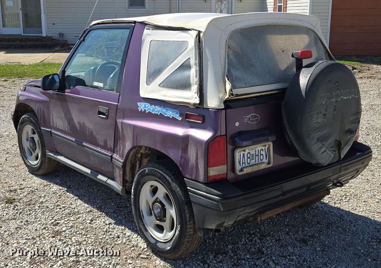 image for item EM7007 1995 Chevrolet Tracker  SUV