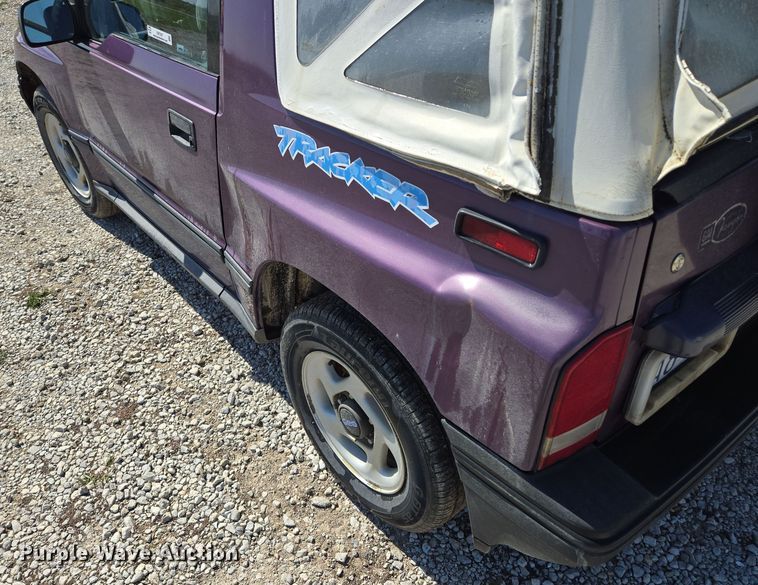 image for item EM7007 1995 Chevrolet Tracker  SUV