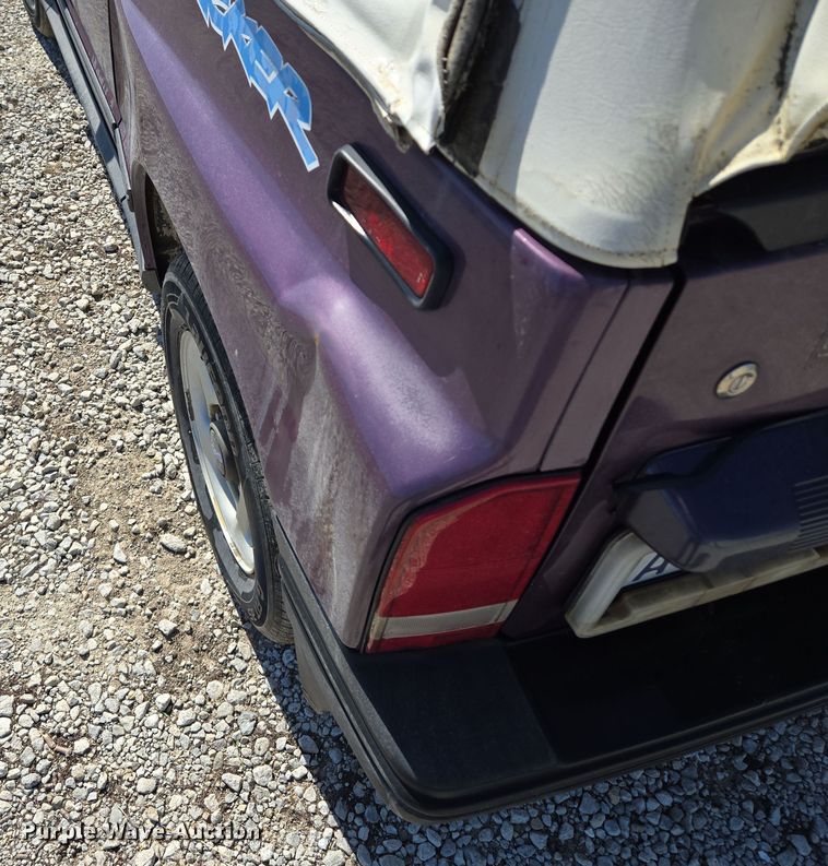 image for item EM7007 1995 Chevrolet Tracker  SUV