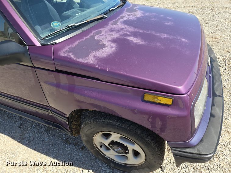 image for item EM7007 1995 Chevrolet Tracker  SUV