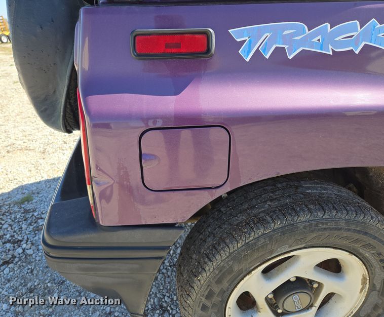 image for item EM7007 1995 Chevrolet Tracker  SUV