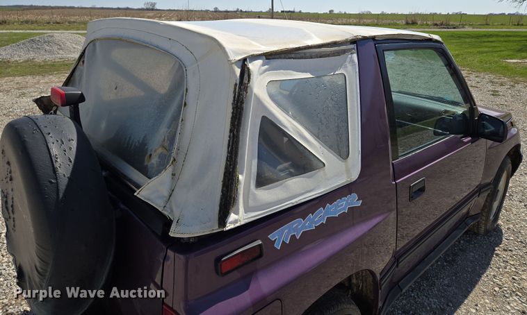 image for item EM7007 1995 Chevrolet Tracker  SUV