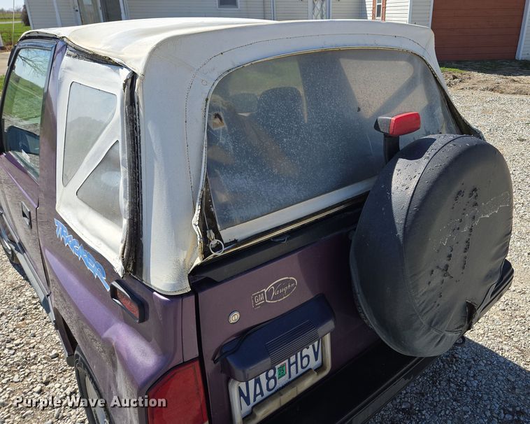 image for item EM7007 1995 Chevrolet Tracker  SUV