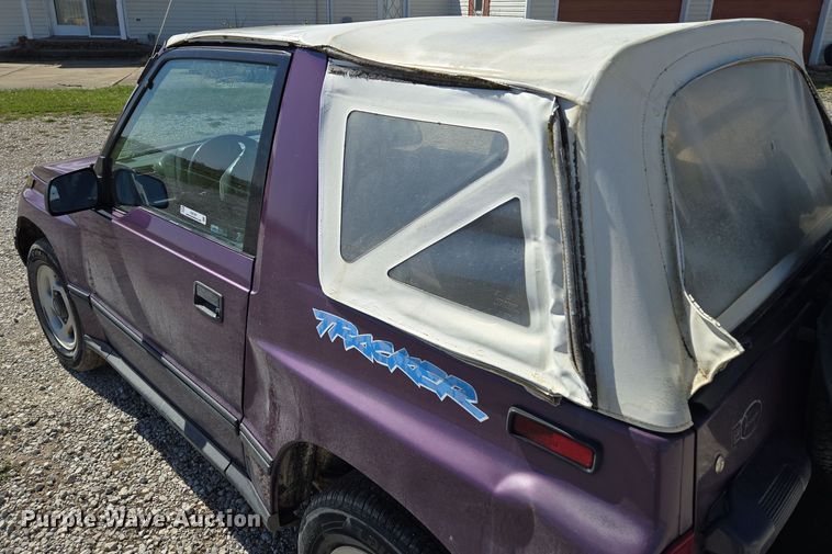 image for item EM7007 1995 Chevrolet Tracker  SUV