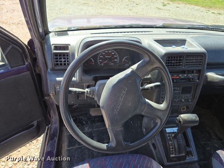 image for item EM7007 1995 Chevrolet Tracker  SUV