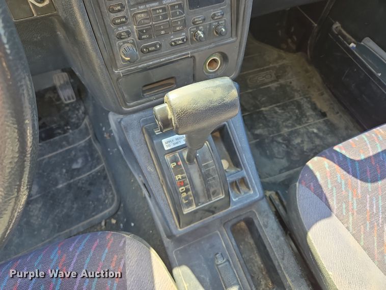 image for item EM7007 1995 Chevrolet Tracker  SUV