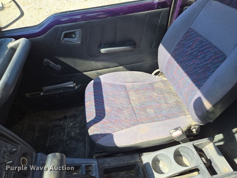 image for item EM7007 1995 Chevrolet Tracker  SUV