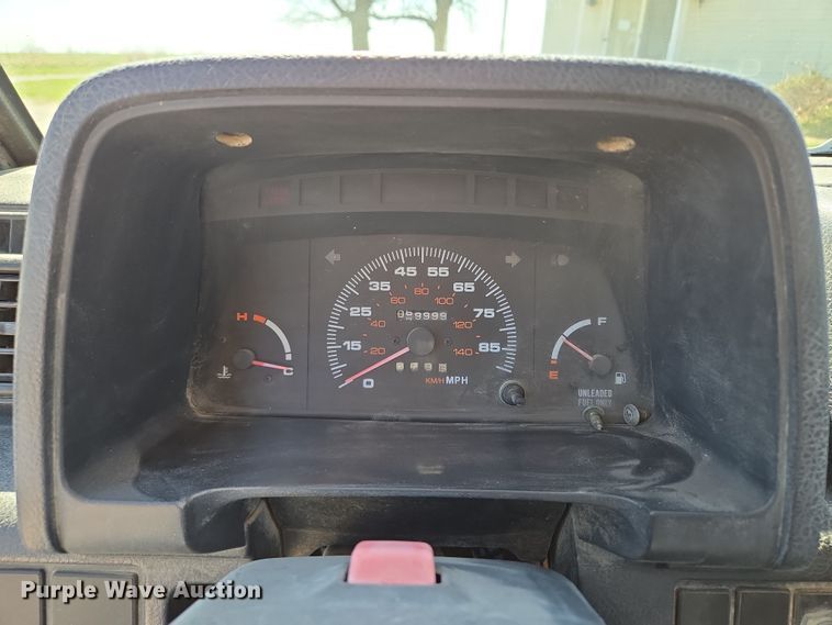 image for item EM7007 1995 Chevrolet Tracker  SUV