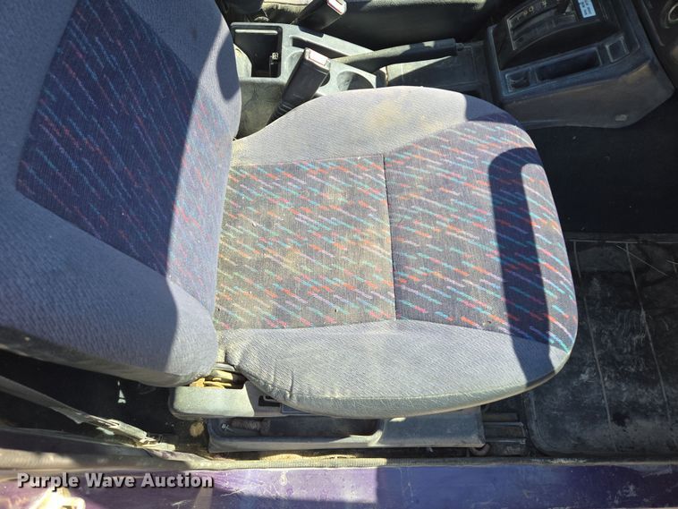 image for item EM7007 1995 Chevrolet Tracker  SUV