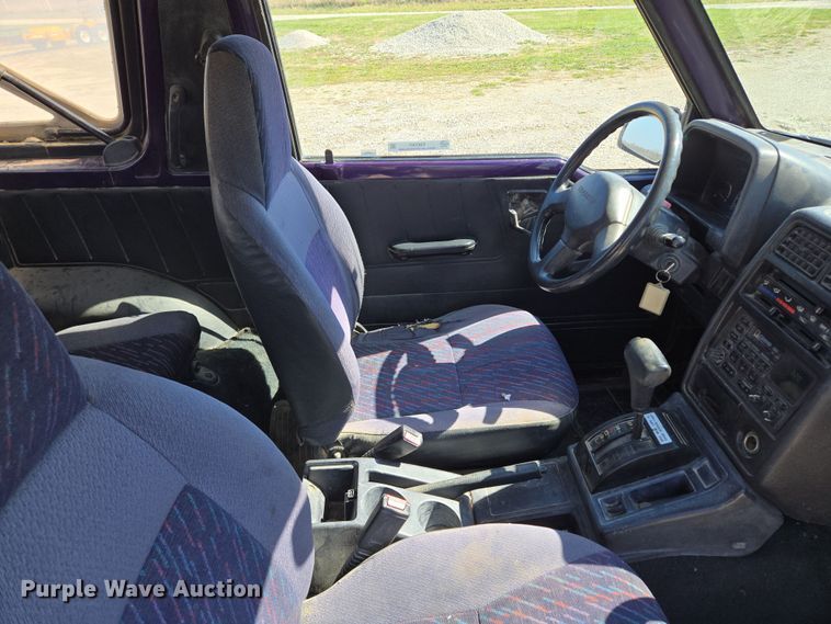 image for item EM7007 1995 Chevrolet Tracker  SUV