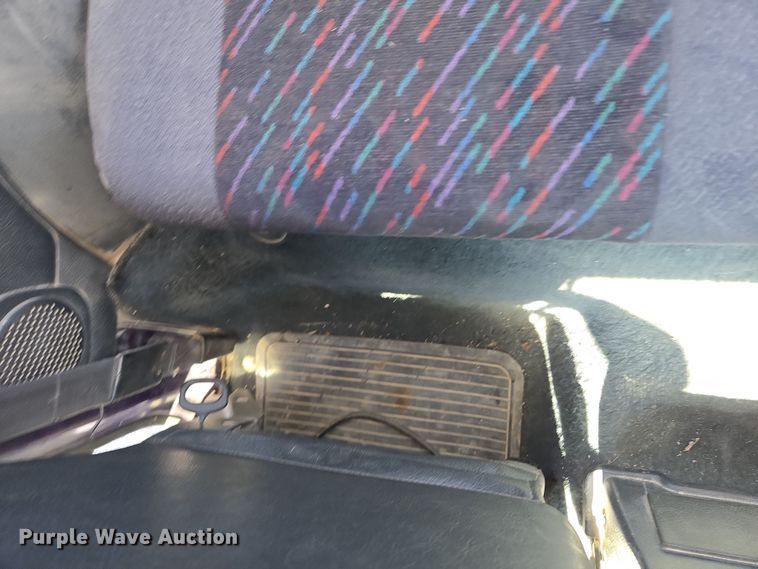 image for item EM7007 1995 Chevrolet Tracker  SUV