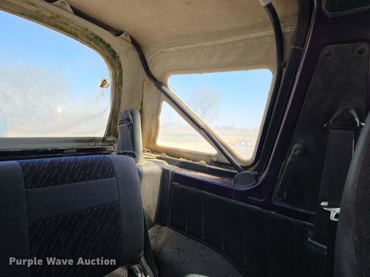 image for item EM7007 1995 Chevrolet Tracker  SUV