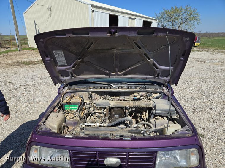 image for item EM7007 1995 Chevrolet Tracker  SUV