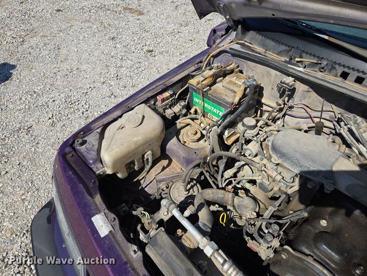 image for item EM7007 1995 Chevrolet Tracker  SUV