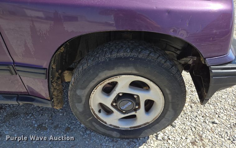 image for item EM7007 1995 Chevrolet Tracker  SUV