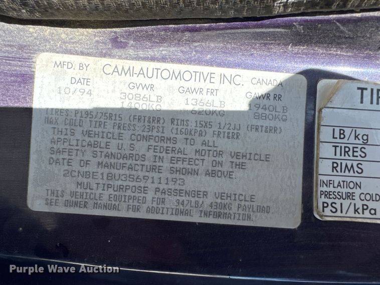 image for item EM7007 1995 Chevrolet Tracker  SUV