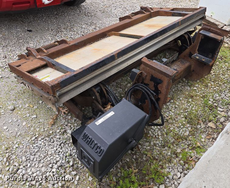 image for item EM7016 Waltco HLF40 end gate lift