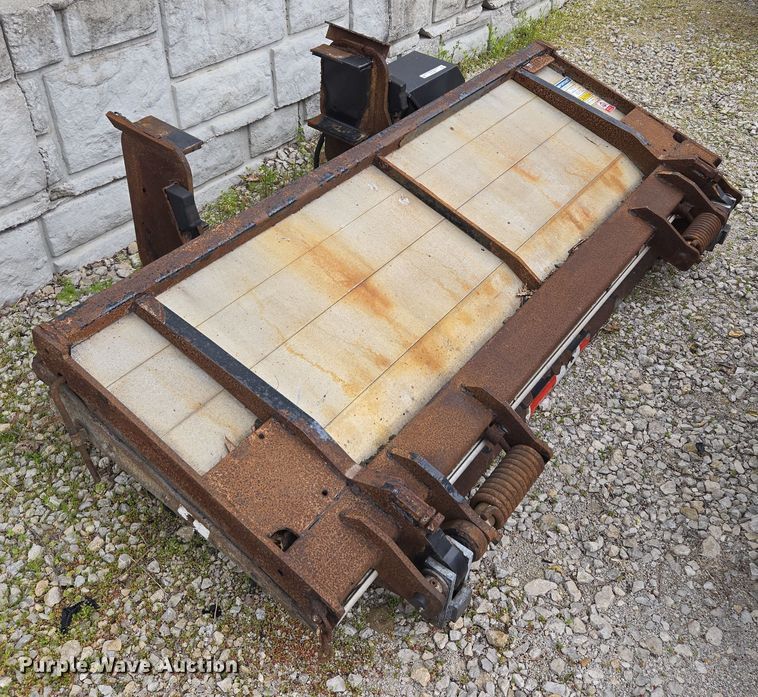 image for item EM7016 Waltco HLF40 end gate lift