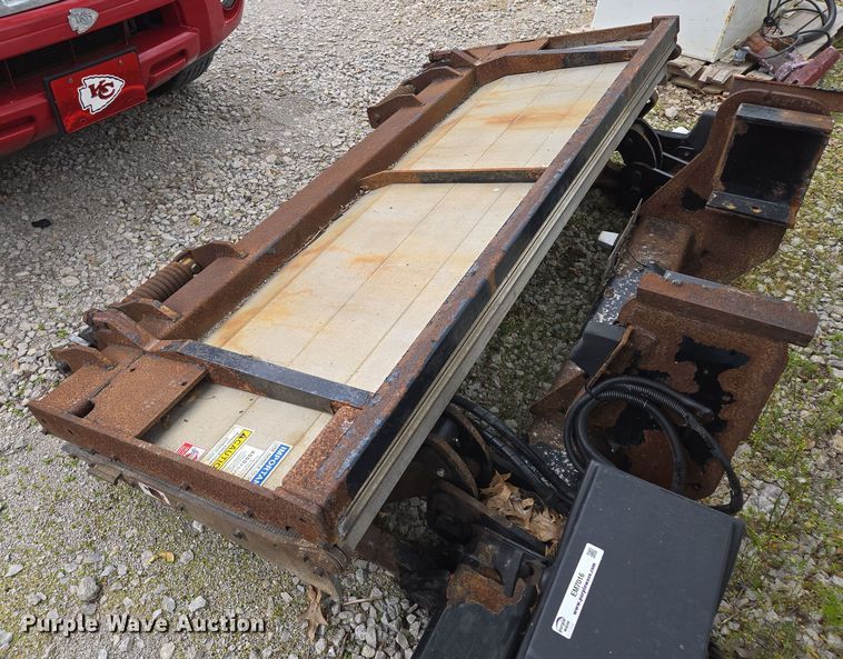 image for item EM7016 Waltco HLF40 end gate lift