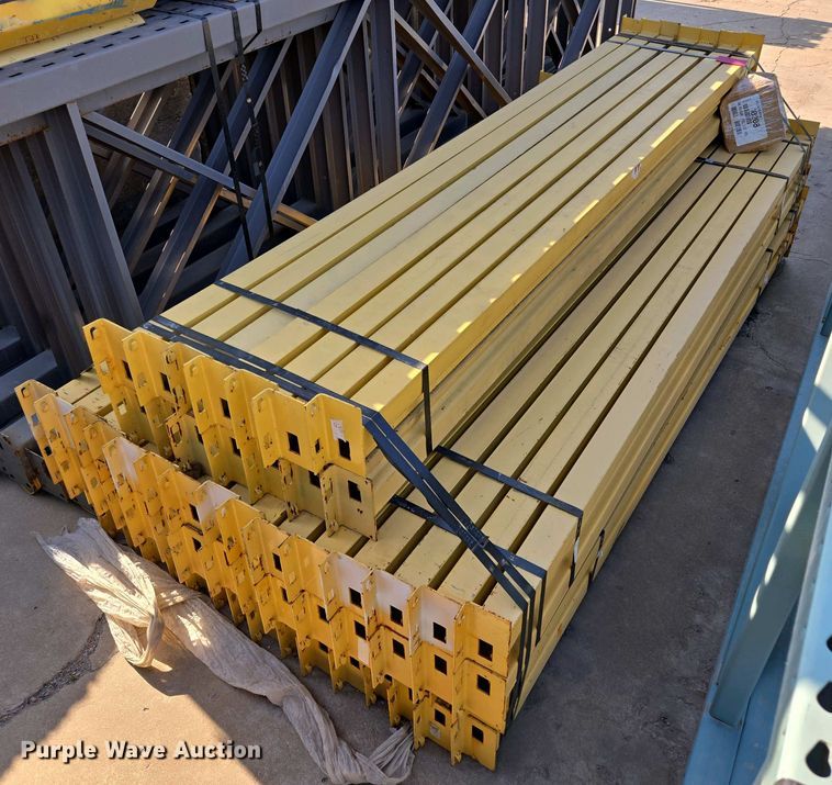 image for item EM7040 Pallet racking 