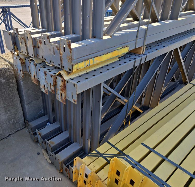 image for item EM7040 Pallet racking 