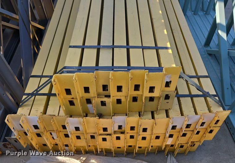 image for item EM7040 Pallet racking 