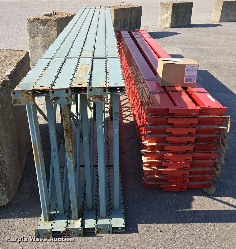 image for item EM7042 Pallet racking 