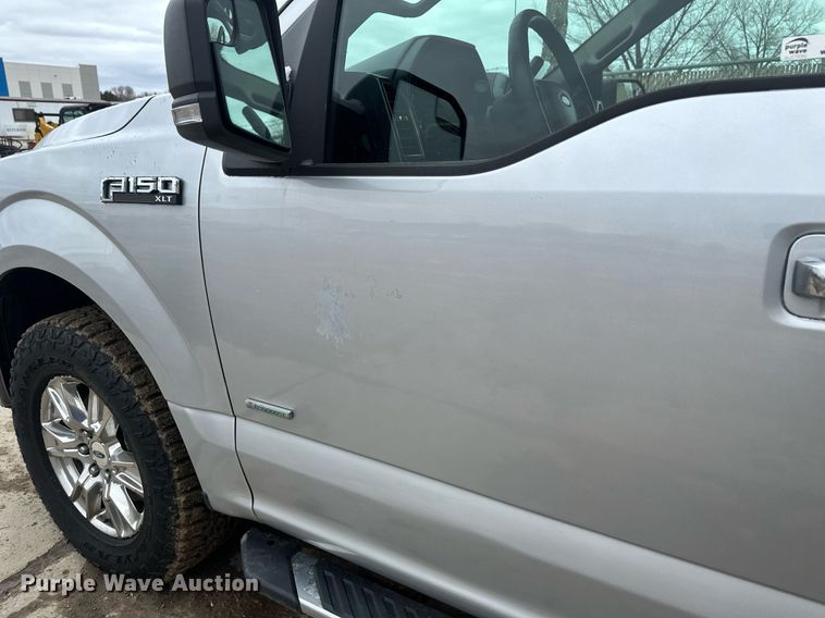 image for item EN3010 2017 Ford  F150 SuperCrew pickup truck