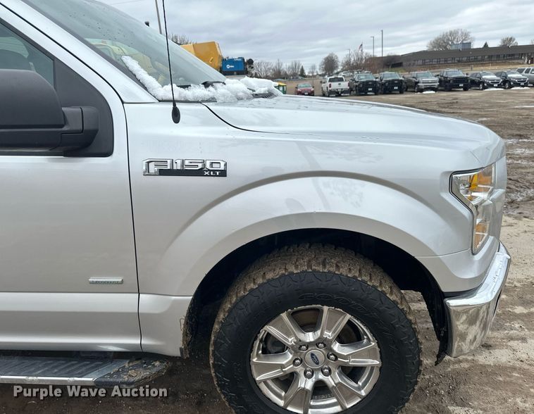 image for item EN3010 2017 Ford  F150 SuperCrew pickup truck