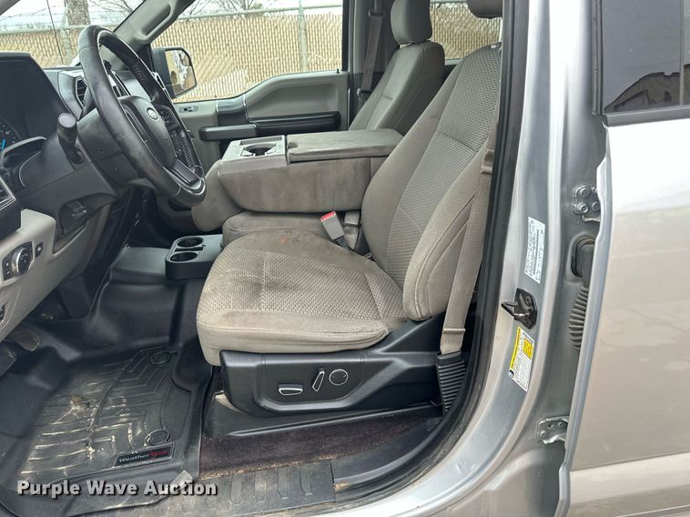 image for item EN3010 2017 Ford  F150 SuperCrew pickup truck