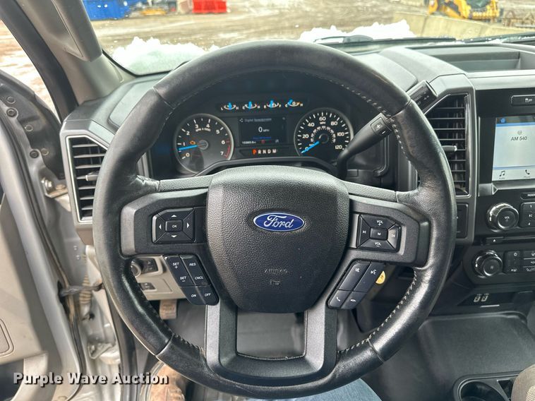 image for item EN3010 2017 Ford  F150 SuperCrew pickup truck