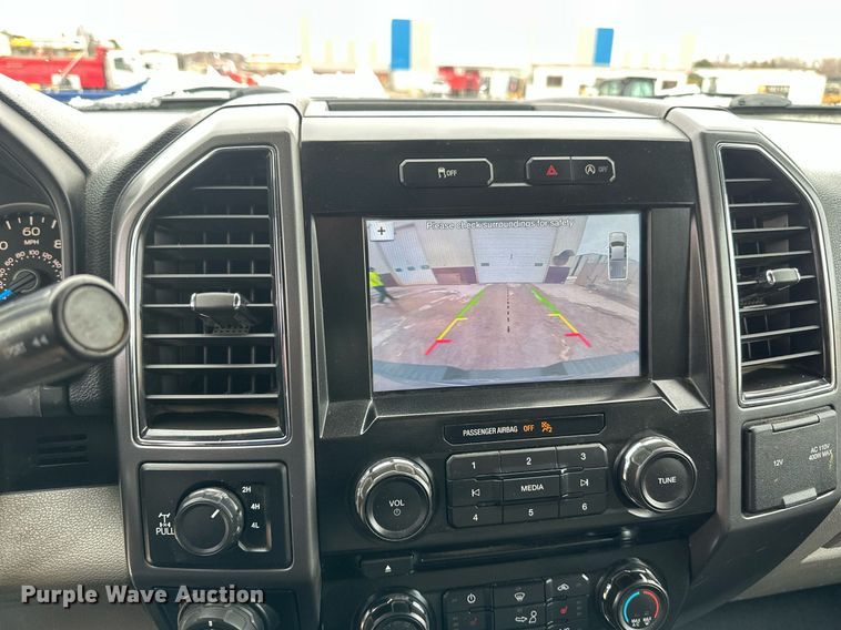 image for item EN3010 2017 Ford  F150 SuperCrew pickup truck