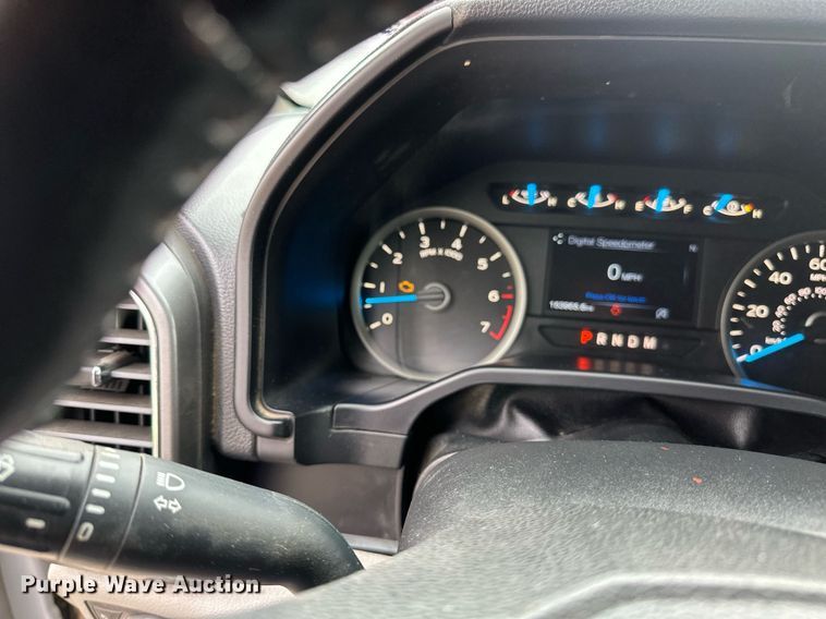 image for item EN3010 2017 Ford  F150 SuperCrew pickup truck