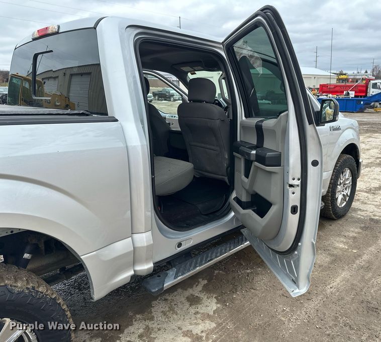 image for item EN3010 2017 Ford  F150 SuperCrew pickup truck