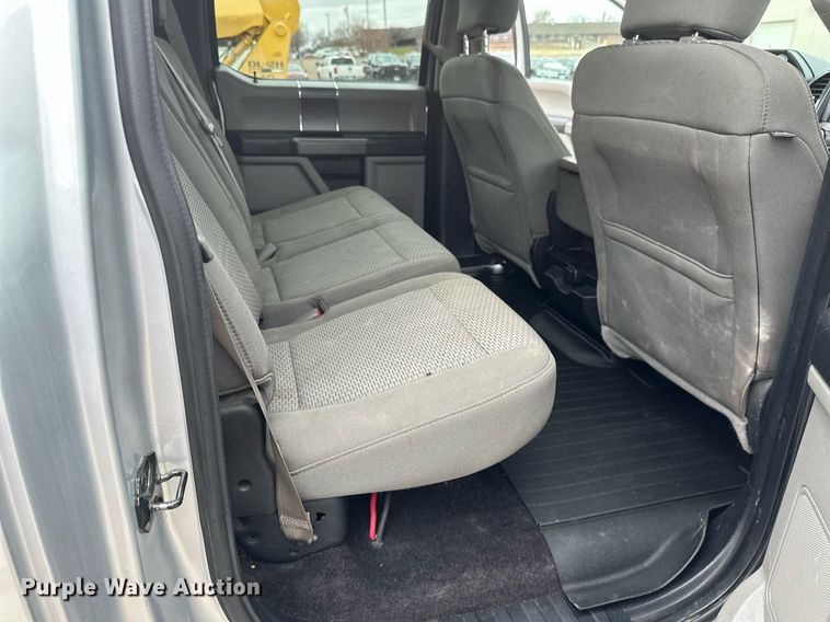 image for item EN3010 2017 Ford  F150 SuperCrew pickup truck