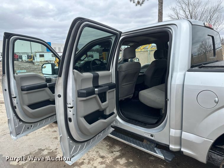 image for item EN3010 2017 Ford  F150 SuperCrew pickup truck