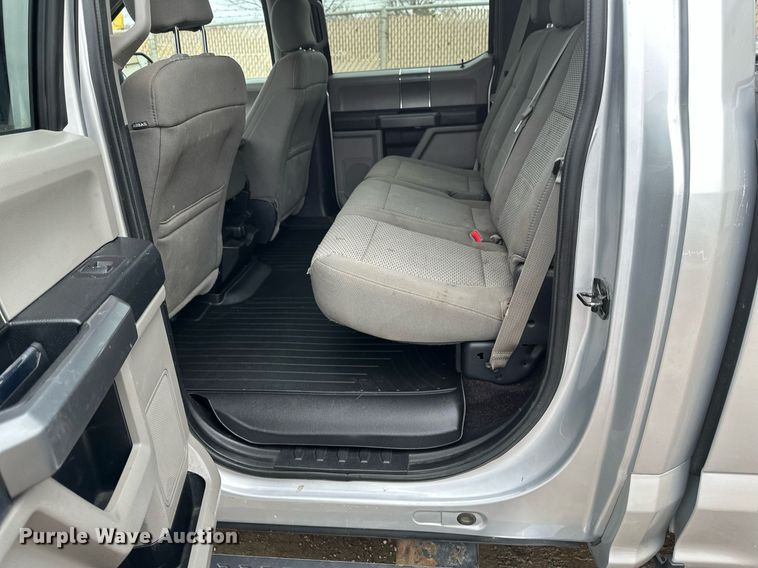 image for item EN3010 2017 Ford  F150 SuperCrew pickup truck