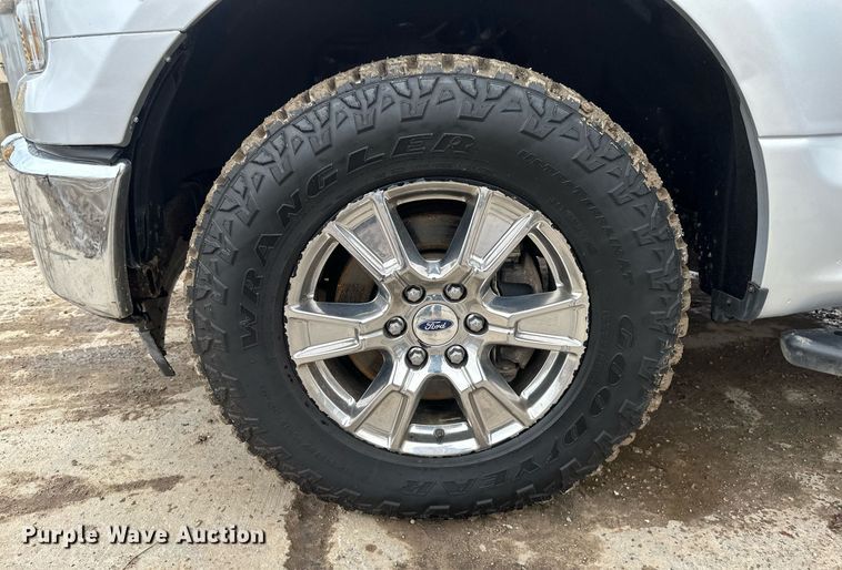 image for item EN3010 2017 Ford  F150 SuperCrew pickup truck