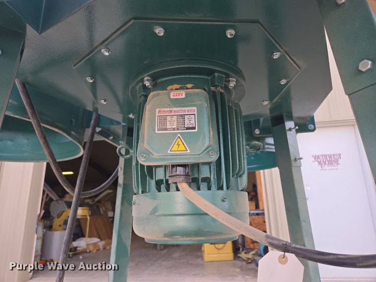 image for item EN3591 Grizzly G0673 dust collector