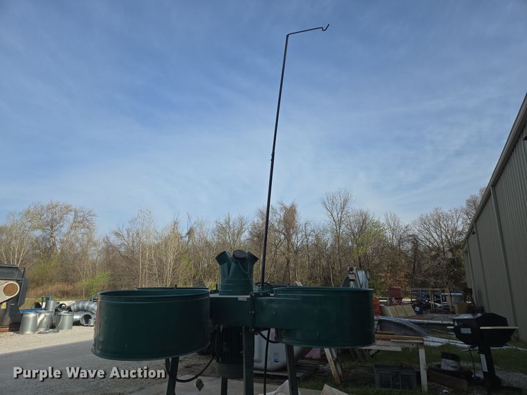 image for item EN3591 Grizzly G0673 dust collector