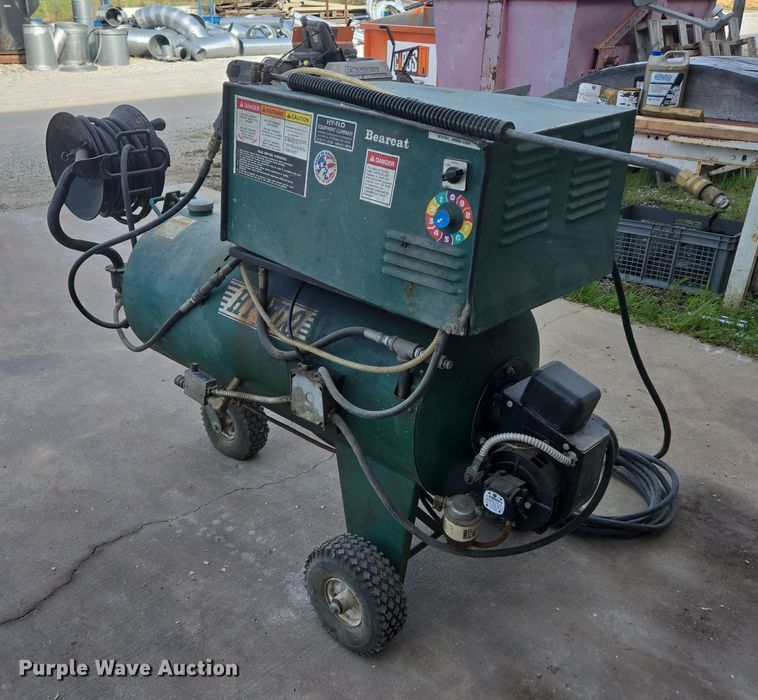 image for item EN3592 HY-FLO Bearcat pressure washer