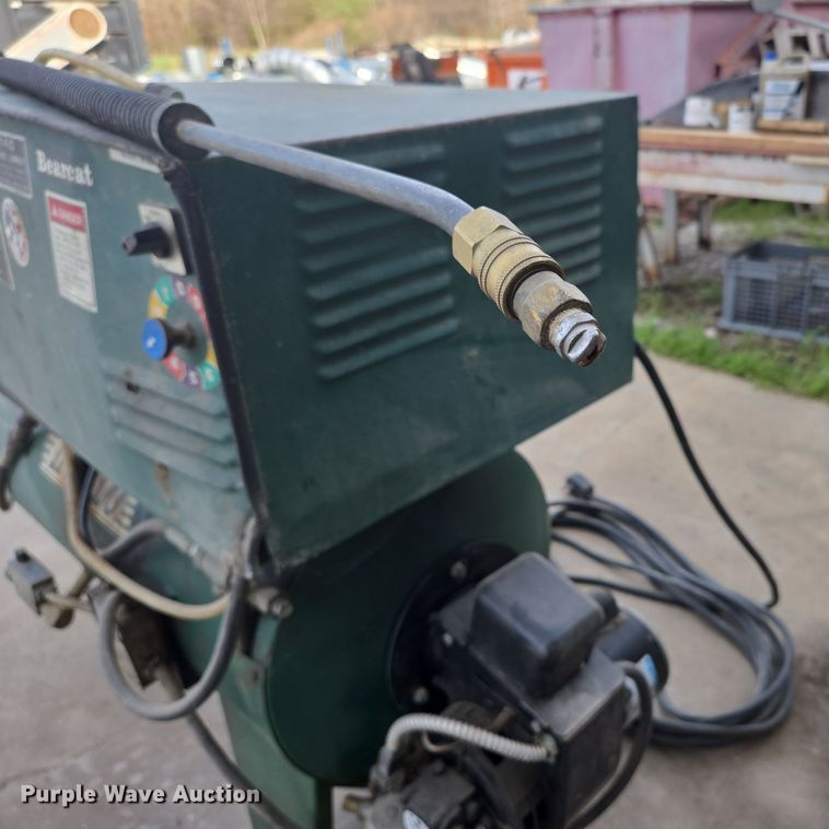 image for item EN3592 HY-FLO Bearcat pressure washer