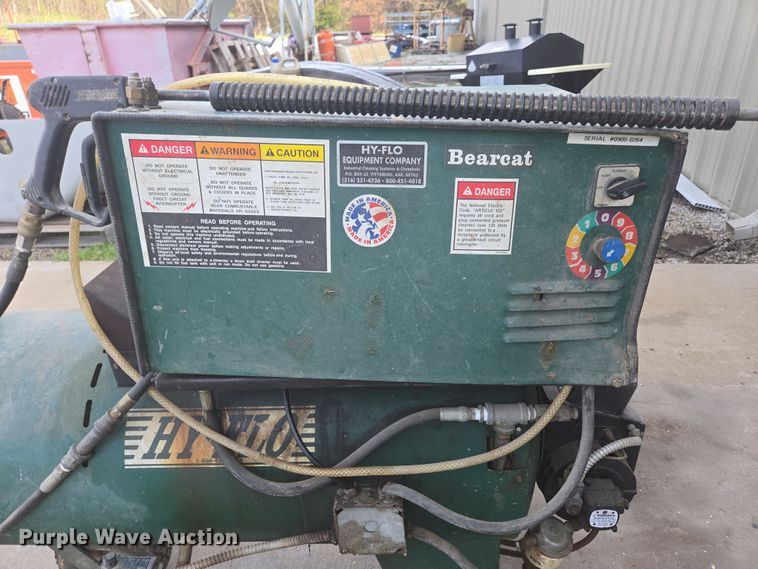 image for item EN3592 HY-FLO Bearcat pressure washer